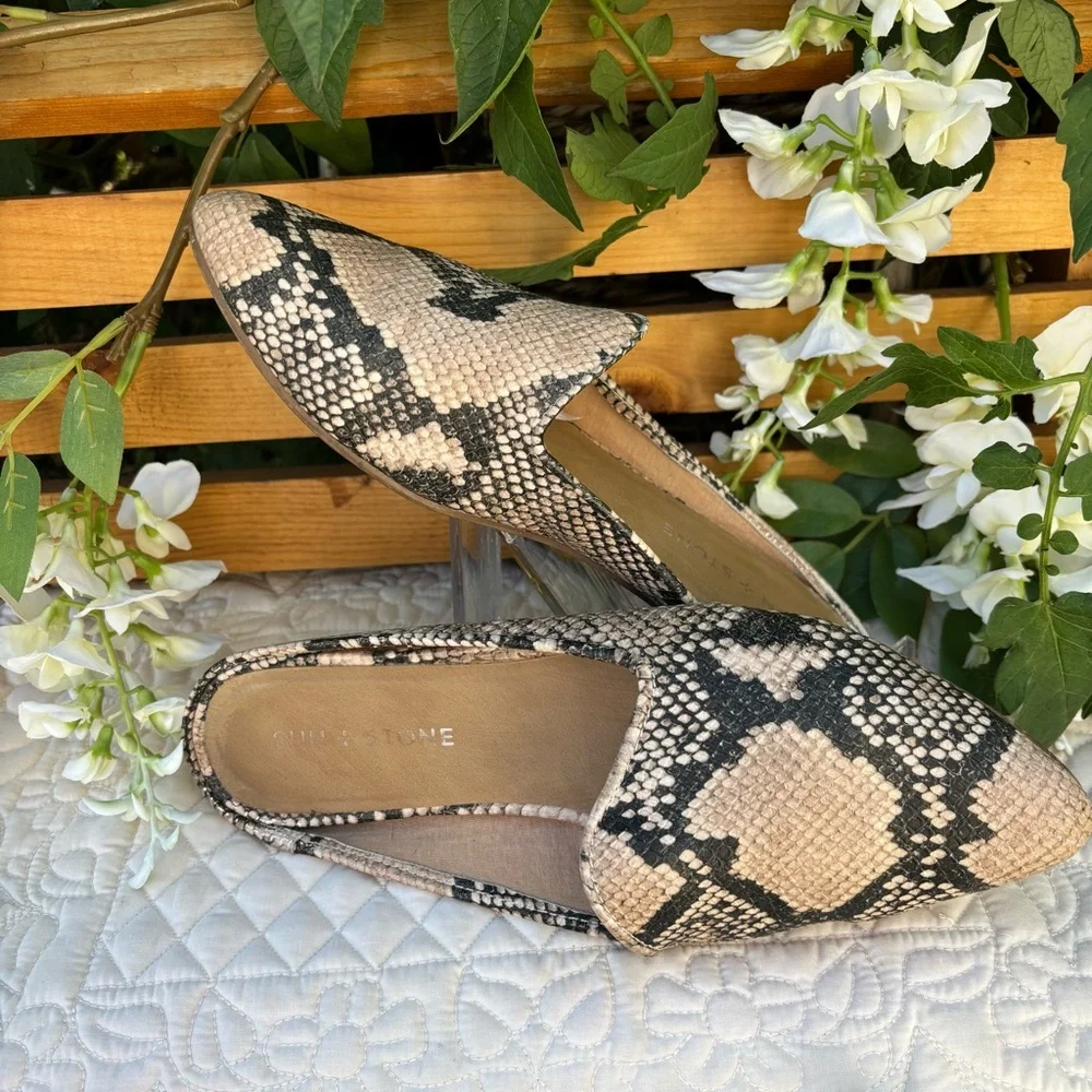 Sun +‎ Stone Beige and Black Patterned Loafers